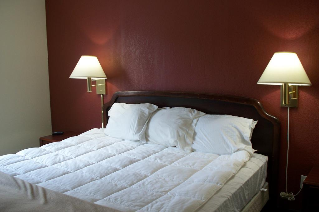 Budget Inn & Suites Wall Extérieur photo