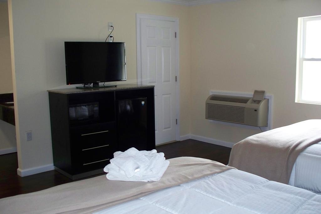 Budget Inn & Suites Wall Extérieur photo